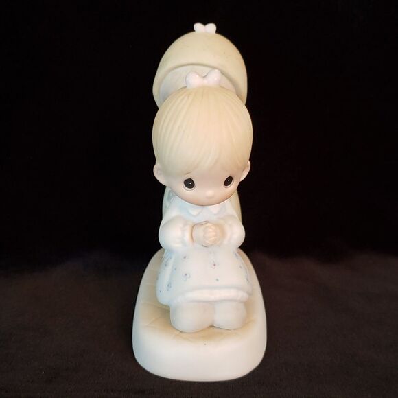 Vintage Precious Moments Porcelain Figurine 1983 "To a Very Special Sister" - Picture 6 of 11